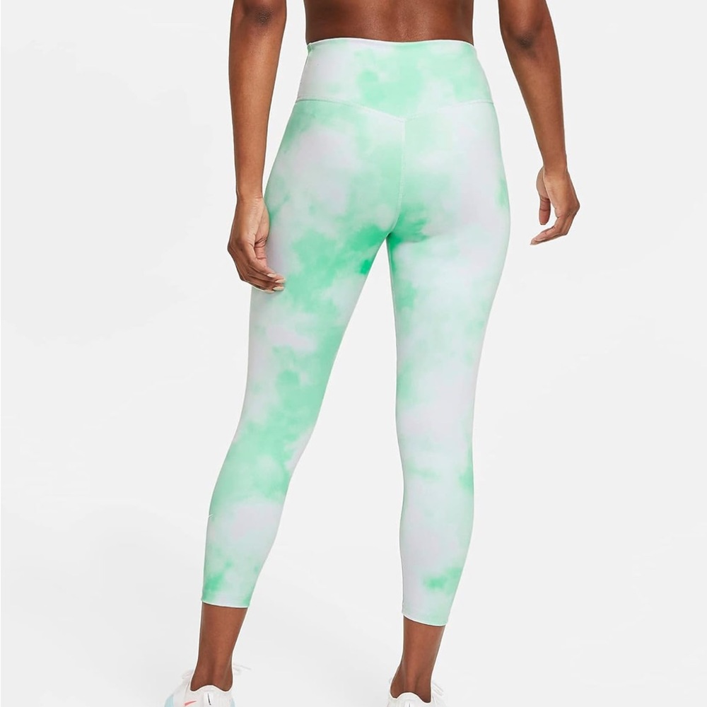 Nike Training cropped tie dye leggings in green